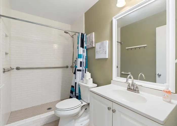 Charming 2 Bedroom Pool & Garden Scottsdale